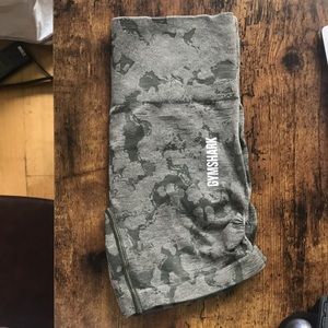 XS gymshark camo shorts